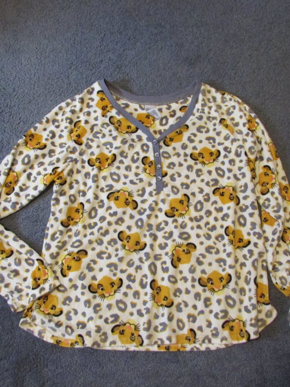 NWOT Disney Lion King XL Simba Pajama Lounge Top Soft Velour Henley Leopard